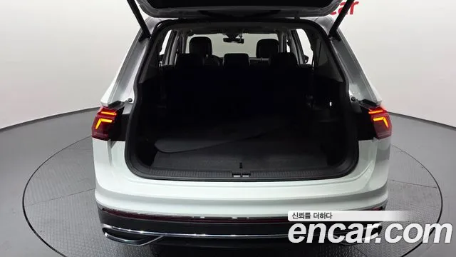 Volkswagen Tiguan — Фото автомобиля 26