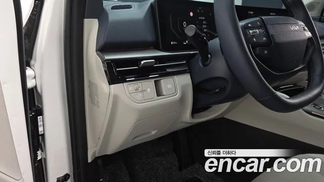 Kia Sportage Бензин 1.6 турбо 2WD — Фото автомобиля 4