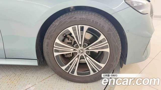 Mercedes-Benz E-Class W214 — Фото автомобиля 9