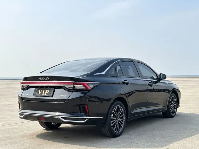 Dongfeng Yixuan MAX — Фото автомобиля 7