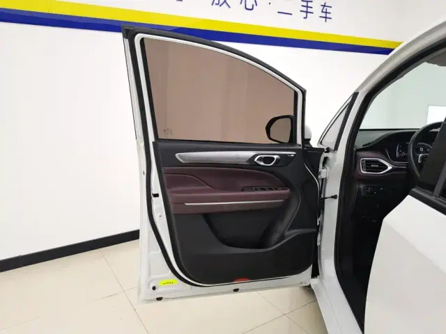 GAC Trumpchi M6 — Фото автомобиля 7