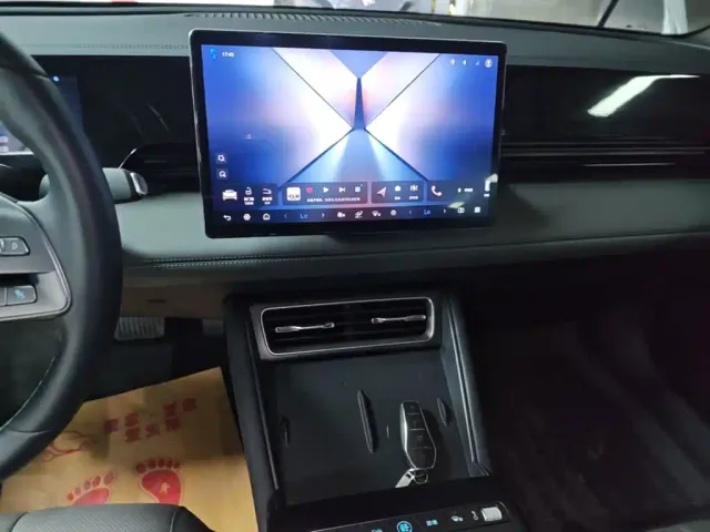 BYD Qin L — Фото автомобиля 12