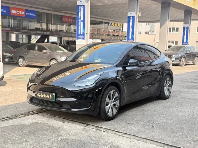 Фотография автомобиля — Tesla Model Y