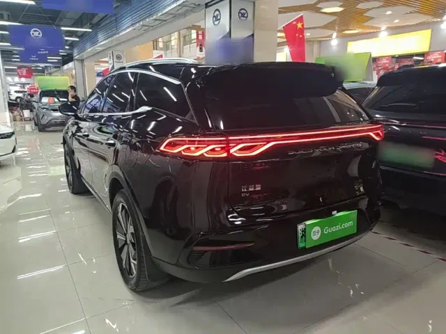 BYD Tang — Фото автомобиля 4