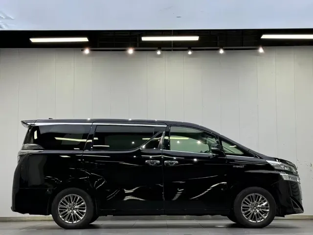 Toyota Vellfire — Фото автомобиля 15