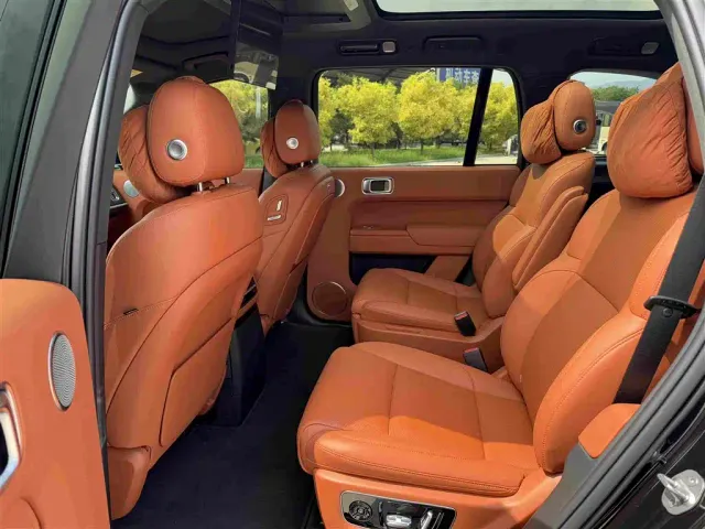 Li Auto L9 — Фото автомобиля 6