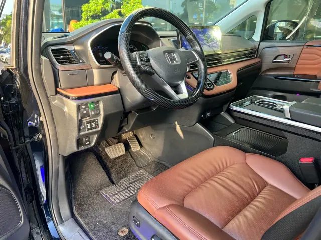 Honda Odyssey — Фото автомобиля 2