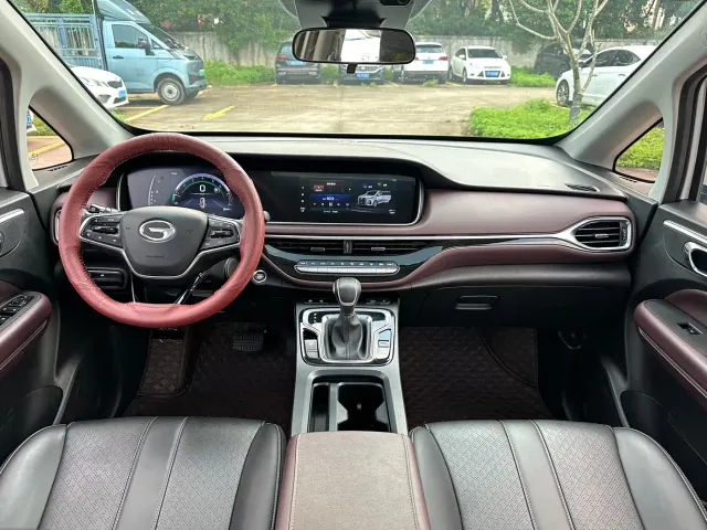 GAC Trumpchi M6 — Фото автомобиля 12