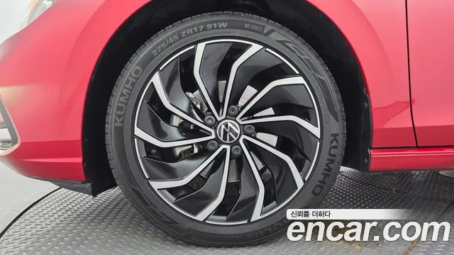 Volkswagen Golf Golf 8 поколение 2.0 TDI Prestige — Фото автомобиля 5