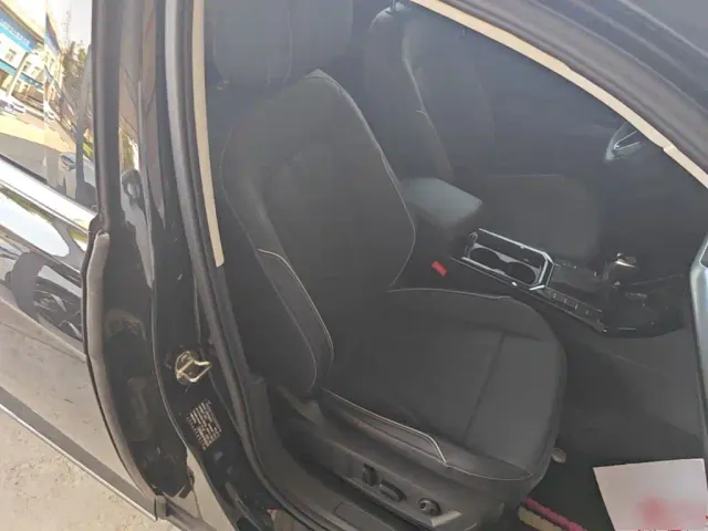 Volkswagen Passat — Фото автомобиля 24