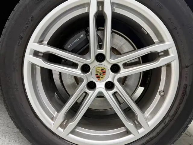 Porsche Macan — Фото автомобиля 6