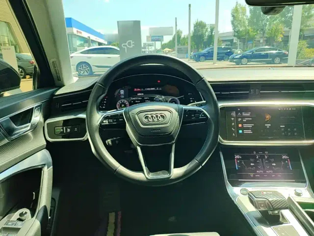 Audi A6L — Фото автомобиля 10