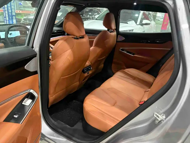 Geely Boyue — Фото автомобиля 15