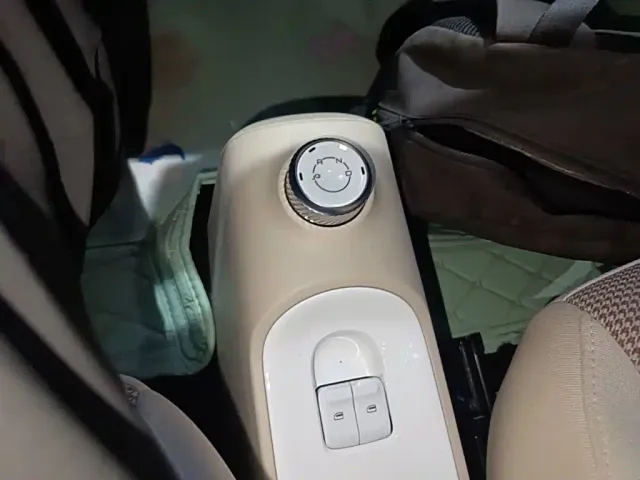 Wuling Hongguang Mini EV — Фото автомобиля 13