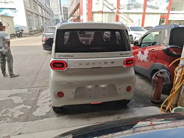 Wuling Hongguang Mini EV — Фото автомобиля 5