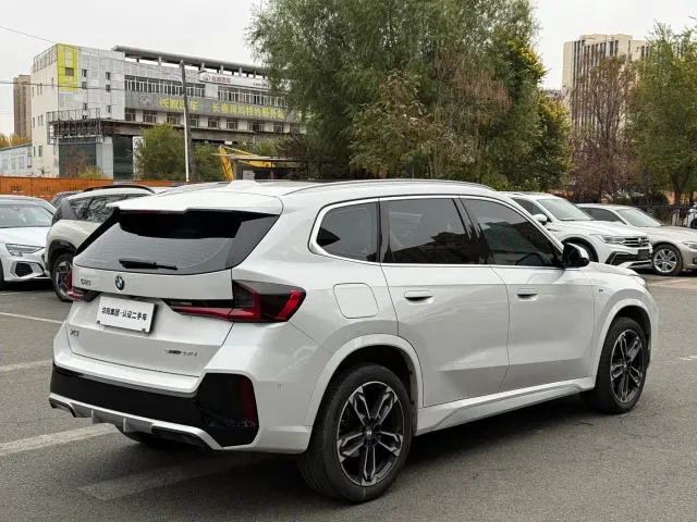 BMW X1 — Фото автомобиля 4