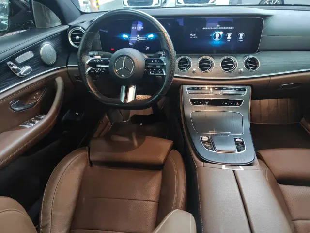 Mercedes-Benz E-Class — Фото автомобиля 15