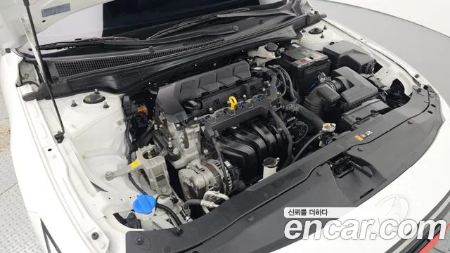 Hyundai Avante CN7 — Фото автомобиля 5