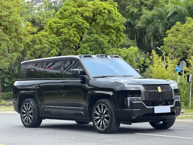 BYD U8L — Фото автомобиля 3