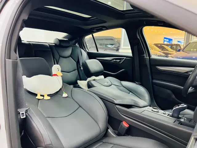 Cadillac CT5 — Фото автомобиля 8