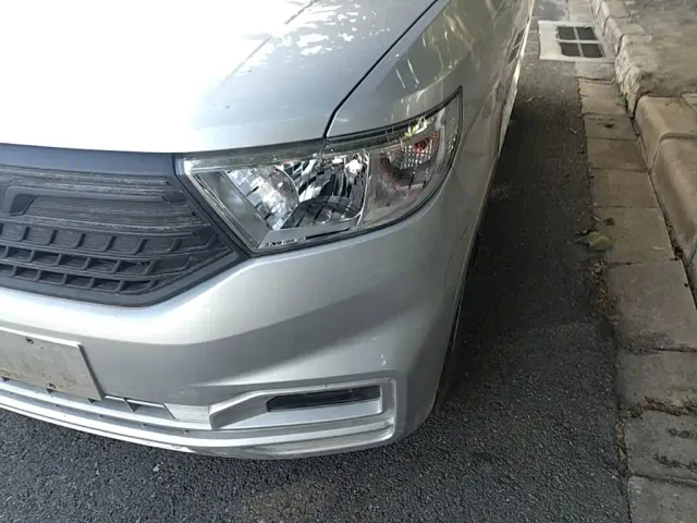 Wuling Hongguang V — Фото автомобиля 17