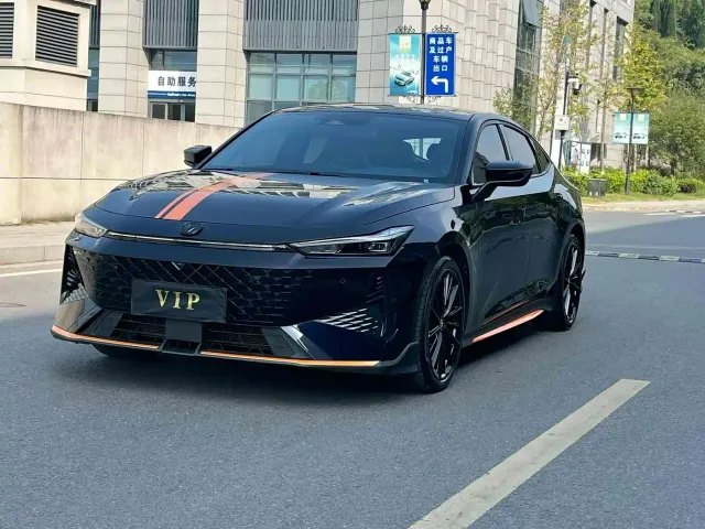 Фотография автомобиля — Changan UNI-V