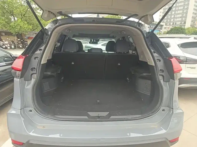 Nissan X-Trail — Фото автомобиля 18