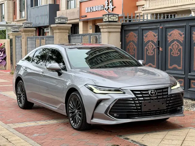 Toyota Avalon — Фото автомобиля 3