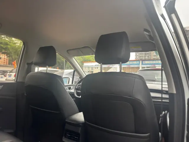 Wuling Jiachen — Фото автомобиля 8
