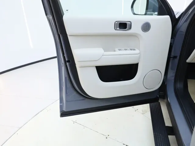 Li Auto L7 — Фото автомобиля 14