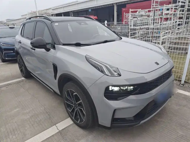 Lynk & Co 01 — Фото автомобиля 21