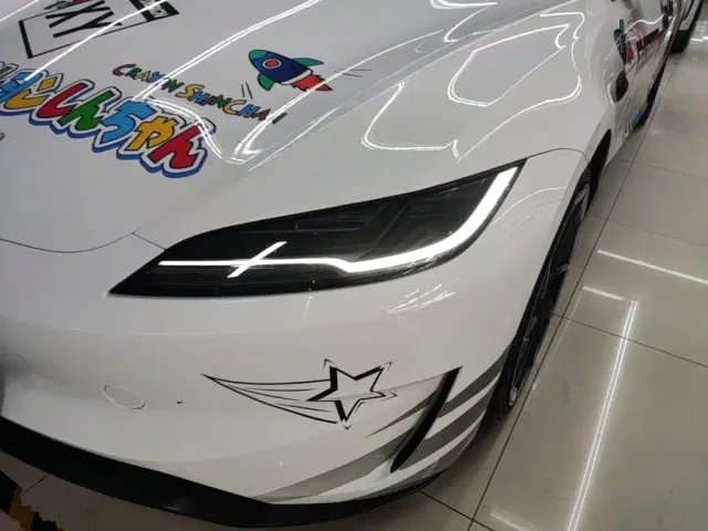 Tesla Model 3 — Фото автомобиля 23