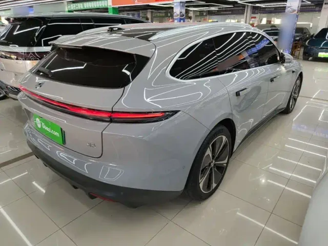 Nio ET5 Touring — Фото автомобиля 6