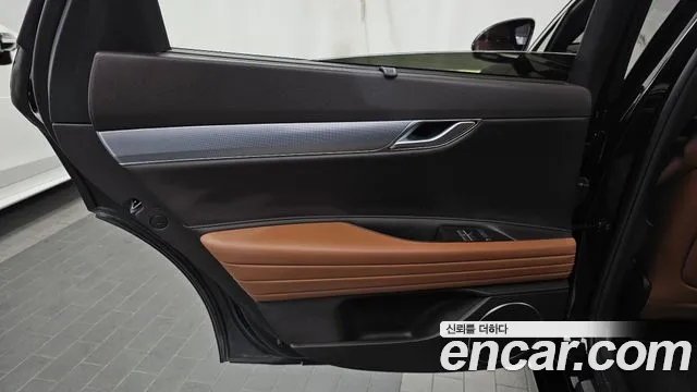 Genesis G80 RG3 — Фото автомобиля 14