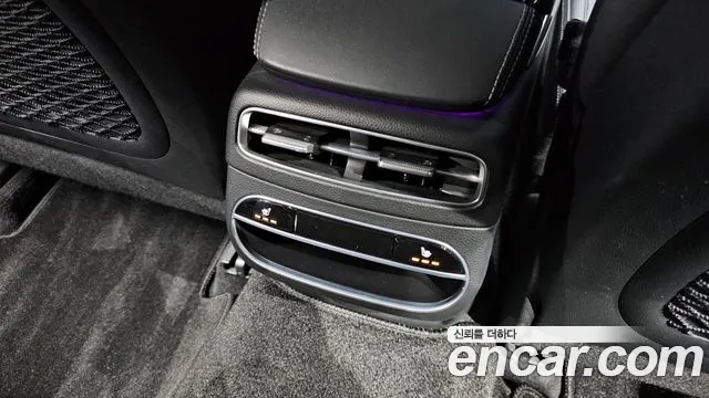 Genesis GV70 2.5T Бензин 2WD — Фото автомобиля 18