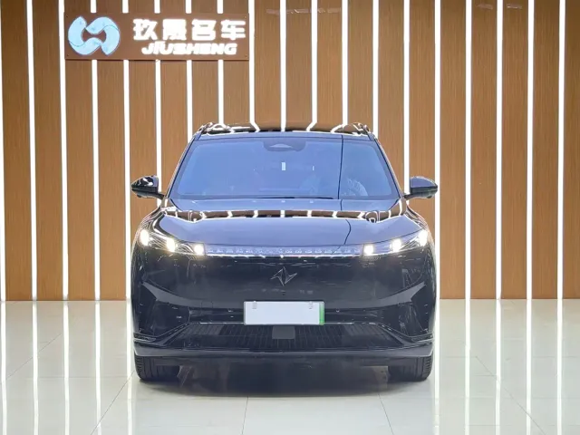 Dongfeng eπ 008 — Фото автомобиля 2