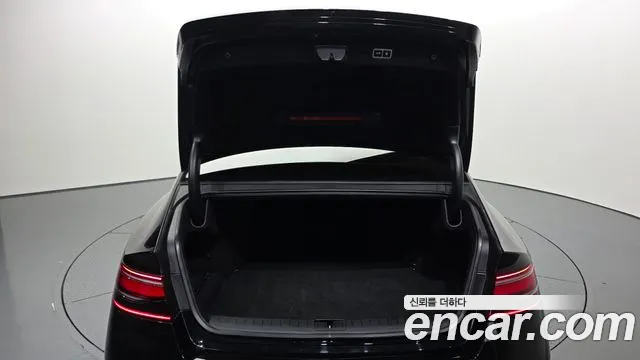 Genesis G90 Бензин 3.5 турбо AWD — Фото автомобиля 20