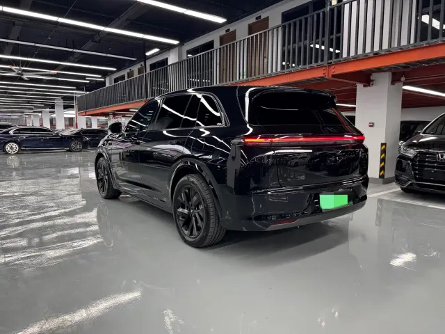Li Auto L7 — Фото автомобиля 18