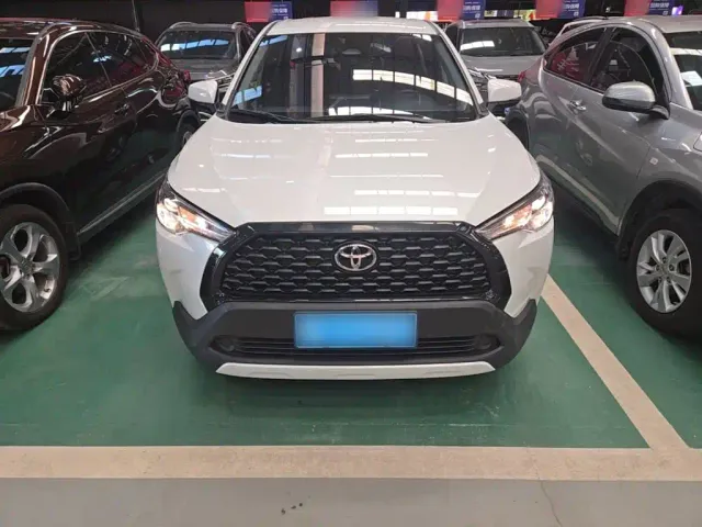 Toyota Corolla Cross — Фото автомобиля 2