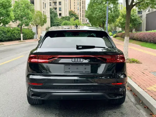 Audi Q8 — Фото автомобиля 12