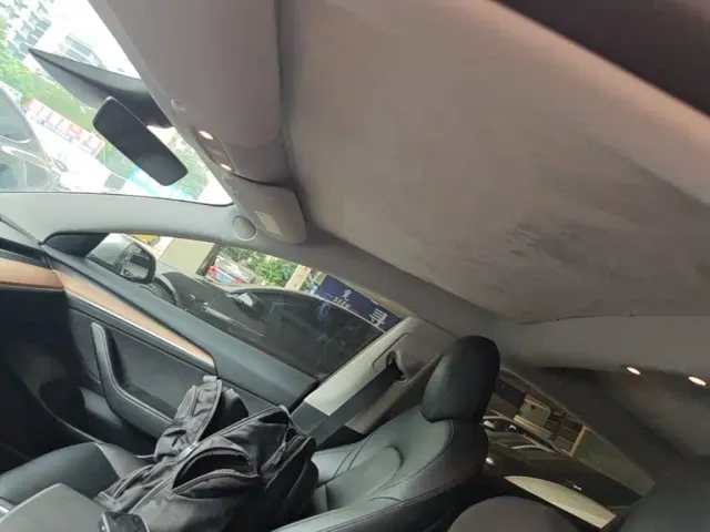 Tesla Model 3 — Фото автомобиля 17
