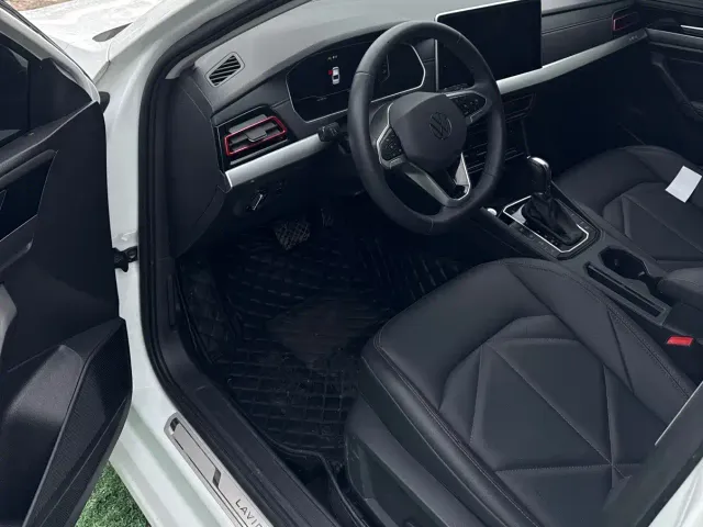 Volkswagen Lavida — Фото автомобиля 7