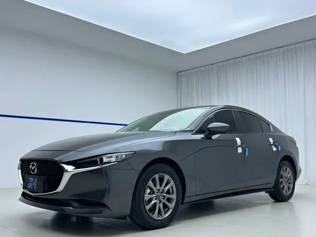 Фотография автомобиля — Mazda Axela
