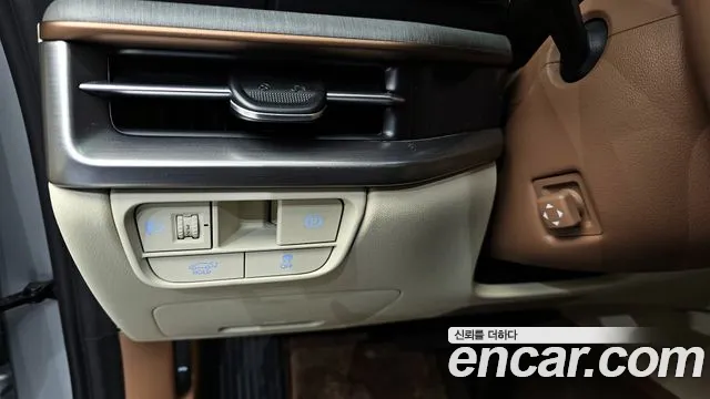 Hyundai Grandeur Grandeur (GN7) 2.5 Бензин 2WD — Фото автомобиля 14