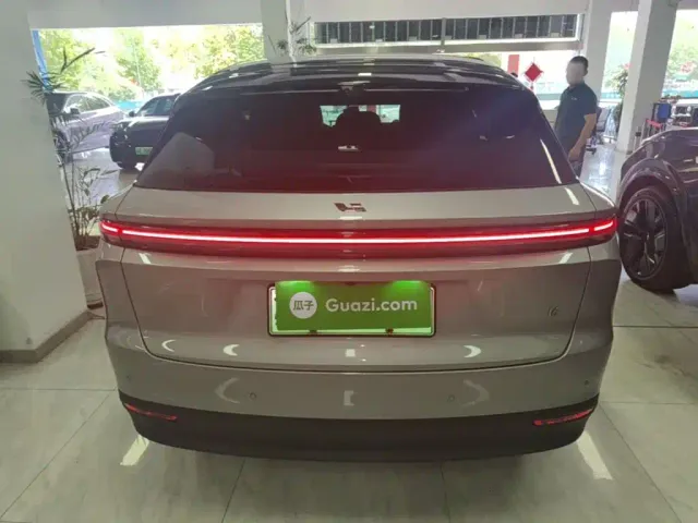 Li Auto i6 — Фото автомобиля 5