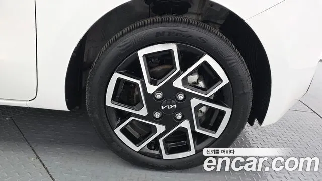 Kia RAY Новый Kia Ray Signature — Фото автомобиля 5