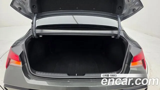 Hyundai Avante CN7 — Фото автомобиля 18