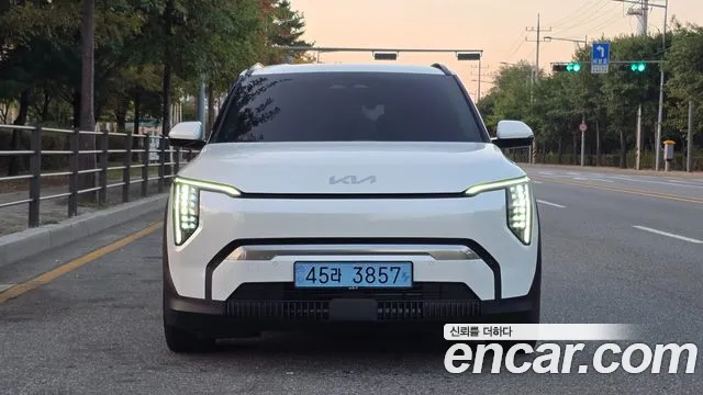 Kia EV3 — Фото автомобиля 3