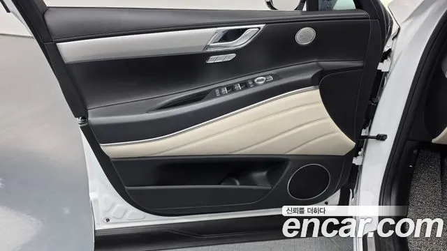 Genesis GV80 — Фото автомобиля 13