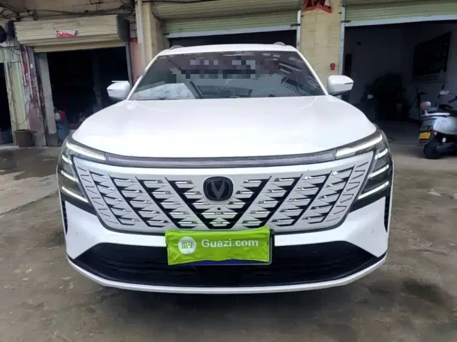 Changan CS75 Plus — Фото автомобиля 2